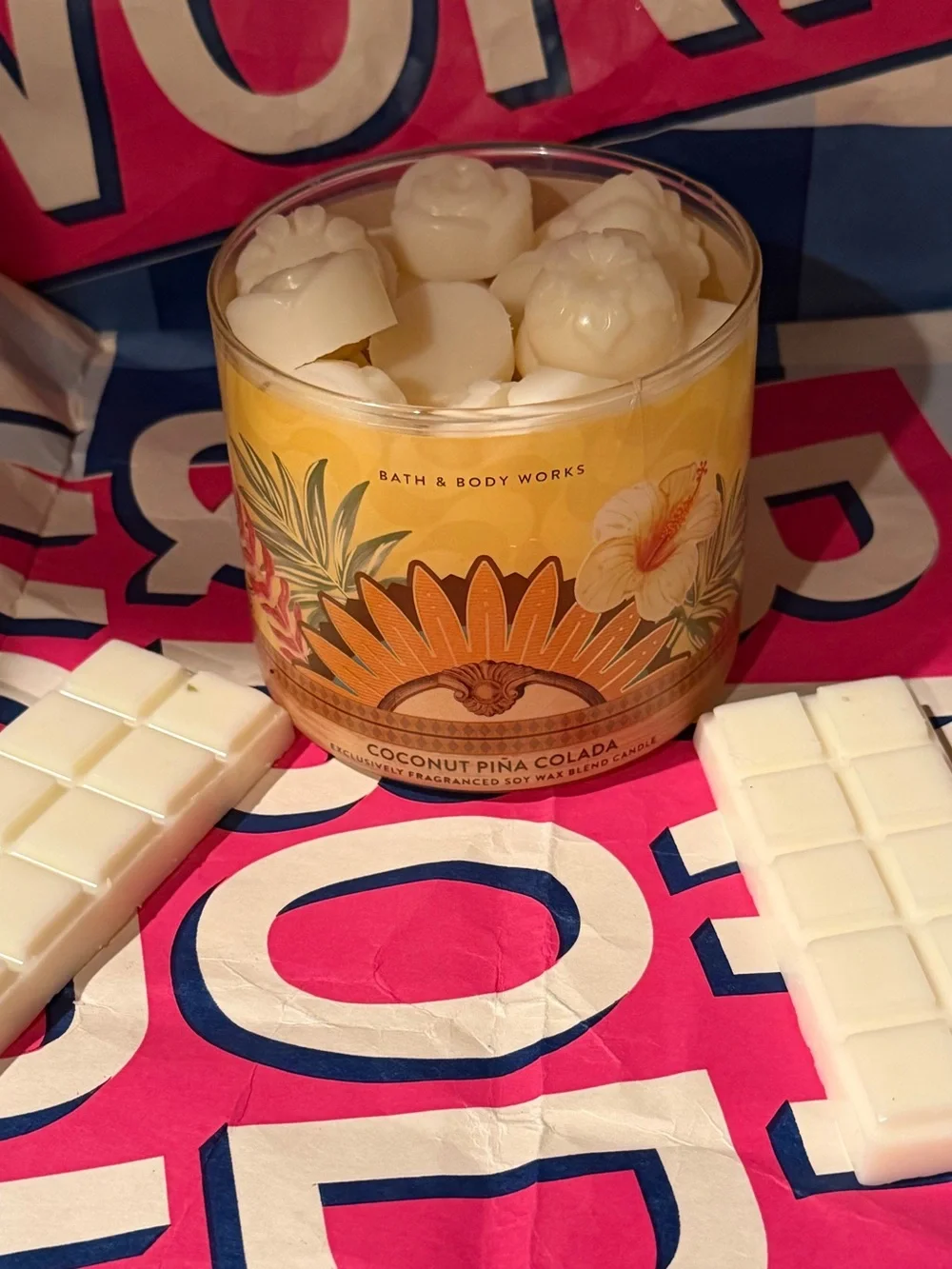 Bath & Body Works Coconut Piña Colada Wax Melts - Picture 2 of 3